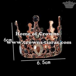 Crown Shaped Pendant With Black Diamond