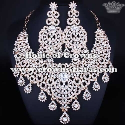 Luxury Crystal Necklace Set With Dangle Heart Drop Diamonds
